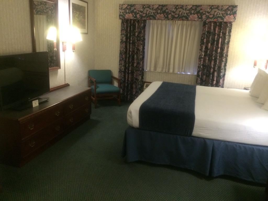 Best Western Elkhart Inn & Suites Exterior foto
