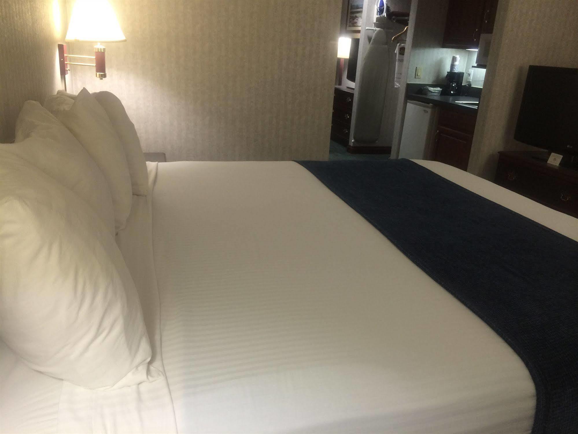 Best Western Elkhart Inn & Suites Exterior foto